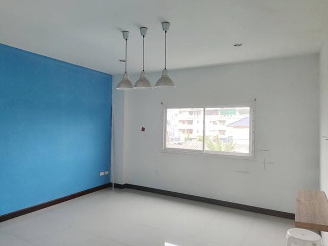 ลาซาล! 2ชั้น 2คูหา สูง4 ม. 50ตรว. 260ตร.ม.ไฟ3เฟส