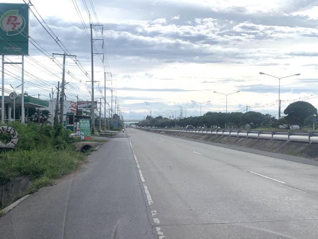 ###ขายที่ดินติดถนนมิตรภาพ มะเกลือเก่า ติดถนนมิตรภาพ เนื้อที่ 4.5ไร่###