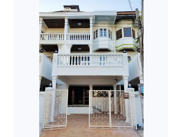 ให้เช่าทาวน์เฮ้าส์ 4ชั้น หมู่บ้านศรีวรา รามคำแหง