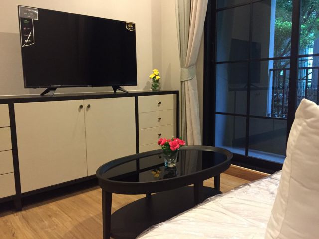 ให้เช่าคอนโด The Reserve - Kasemsan 3 ขนาดพื้นที่ 40 ตรม ชั้น 1 วิวสระว่ายน้ำ 17,500/ด