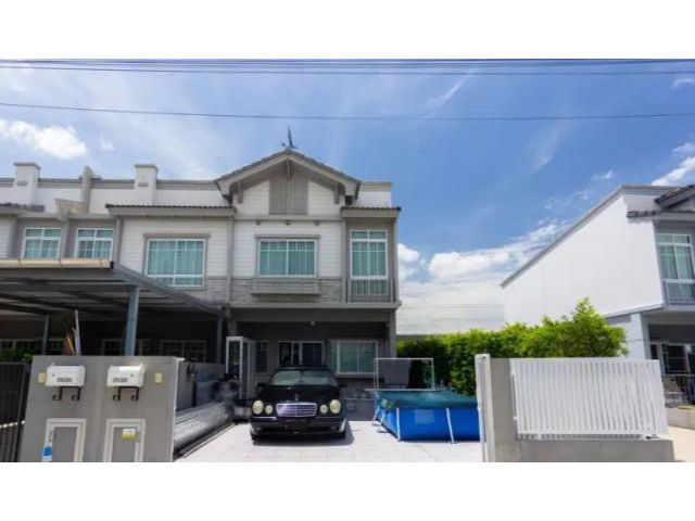 BLYTH01662  ขายด่วนทาวน์โฮม อินดี้ ศรีนครินทร์-ร่มเกล้า(indy Srinakarin-Romklao)