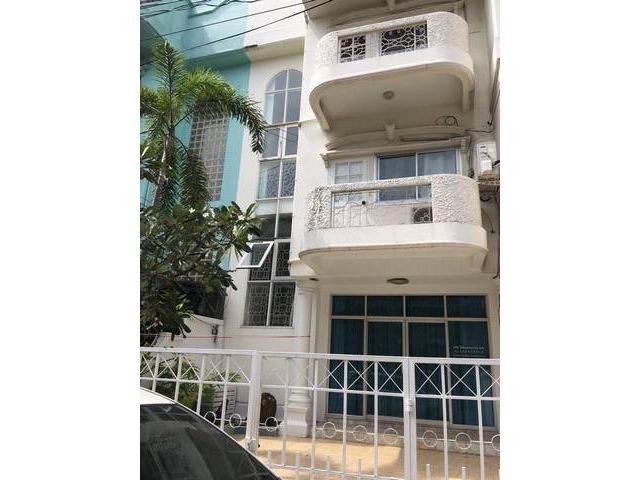 ให้เช่าทาวน์โฮม3ชั้น ประดิษฐ์มนูธรรม5 วังทองหลาง