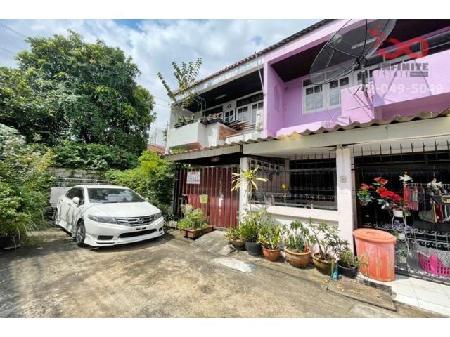 ขายทาวน์เฮ้าส์ 2 ชั้น หลังริม เนื้อที่ 19.2 ตารางวา ซอยลาดพร้าว38 ใกล้รถไฟฟ้า MRT ลาดพร้าว