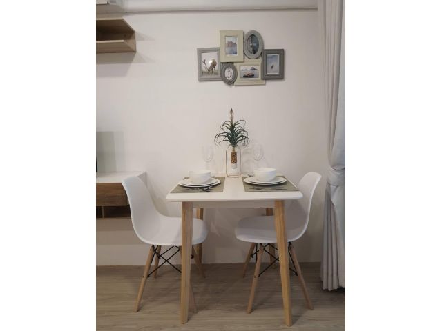 วิวห้องเป็นวิวโรงแรมแคนทารี่