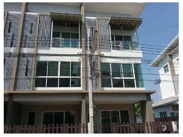 ขายทาวน์เฮ้าส์  :  หมู่บ้านเดอะเพลส พุทธบูชา 32