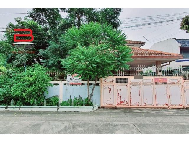 บ้านเดี่ยว หลังมุม หมู่บ้าน โสภา เนื้อที่ 63 ตรว. ถนนงามวงศ์วาน อ.เมือง จ.นนทบุรี