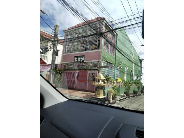 ขายทาวเฮ้าส์  22 ตร.ว. ลาดพร้าว 47 เขตวังทองหลาง