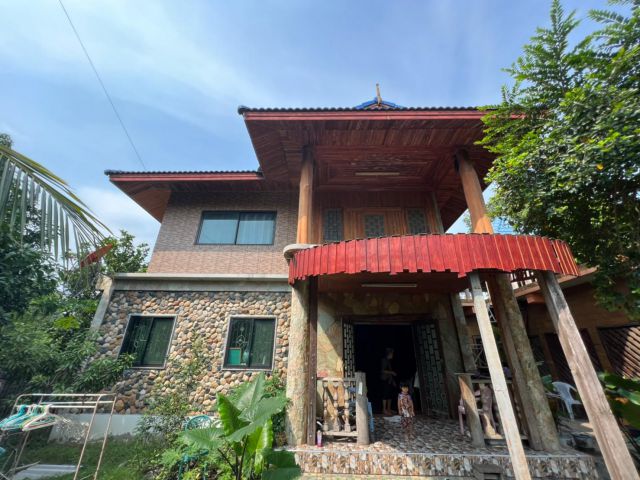 ขายด่วน บ้านพร้อมที่ดิน เต็มรัก 2 ชั้น ไม้สักทั้งหลัง 270 ตร.ว. บางบัวทอง นนทบุรี