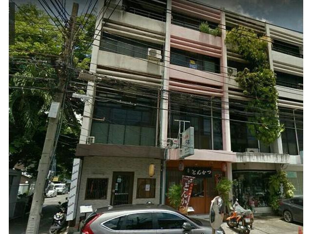 ให้เช่าอาคารพาณิชย์ 4.5 ชั้น สุขุมวิท39 ใกล้เอ็มควอเทียร์ เหมอะทำโฮมออฟฟีศ