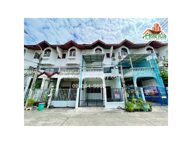 ทาวน์โฮม 3 ชั้น หมู่บ้านปั้นทอง 3 ลาดปลาเค้า (บ้านRenovate)