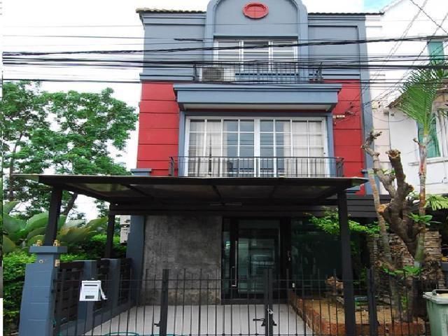 ให้เช่าทาวน์โฮม 3ชั้น หมู่บ้านชาลิสา ลาดพร้าววังหิน เหมาะอยู่อาศัยและทำโฮมออฟฟิศ