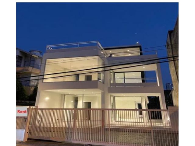 ให้เช่าอาคาร 3.5 ชั้น  550 ตรม ถนนจันทร์เก่า