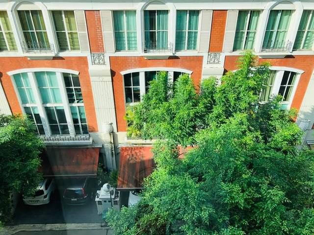 ทาวน์โฮมให้เช่า สุขุมวิท55 บ้านกลางกรุง ทองหล่อ