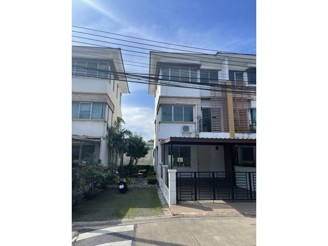 PJD06 ขายและให้เช่า ทาวน์โฮม3ชั้น หลังมุม ทาวน์พลัส พระราม9 กรุงเทพกรีฑา 7 หัวหมาก ทะลุรามคำแหง 60 ใกล้ เดอะมอลล์บางกะปิ