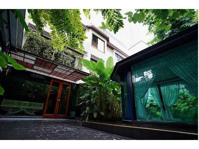 ขายที่ดินพร้อมบ้านเดี่ยว4ชั้น   100 ตรว. ถนนวิทยุ