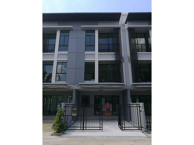 ขายทาวน์โฮม บ้านกลางเมือง ทำเลดี ย่านรัตนาธิเบศร์