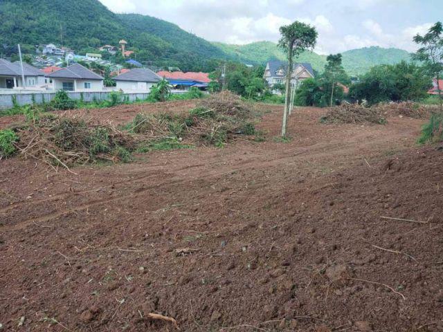 ที่สวยติดเขาพลูตาหลวง 18ไร่ ไร่ละ 3.5 ล้าน ต.พลูตาหลวง อ.สัตหีบ จ.ชลบุรี
