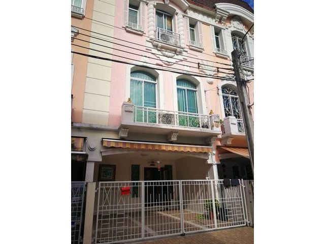 ให้เช่าบ้านกลางเมือง GrandtheParis รัชดา เหม่งจ๋าย