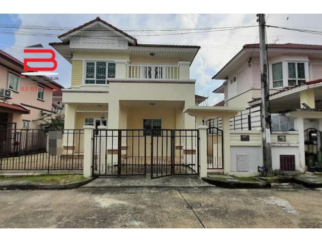 บ้านเดี่ยว 2 ชั้น โครงการ มณีรินทร์ พาร์ค รังสิต เนื้อที่ 52 ตรว. มี 3 ห้องนอน 2 ห้องน้ำ ถนนติวานนท์ อ.เมือง จ.ปทุมธานี