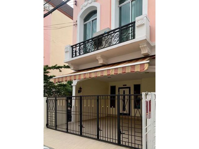 ให้เช่าบ้านกลางเมืองแกรนด์ เดอะปารีส เฟส2 รัชดา