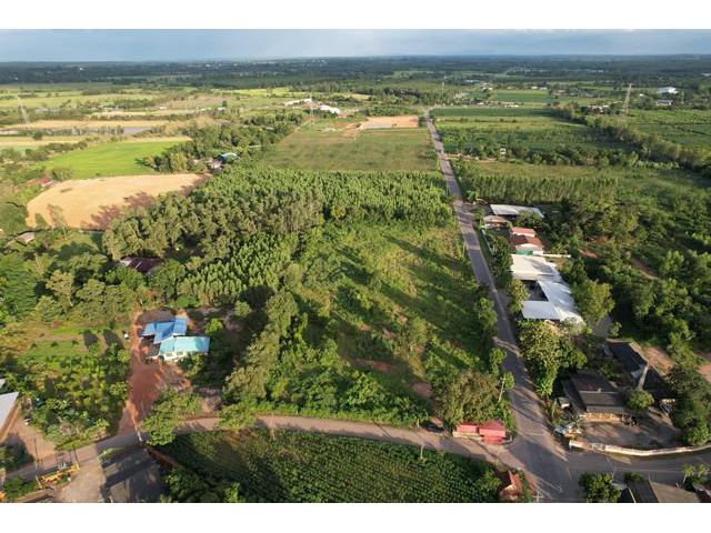 ขายที่ดิน 7 ไร่ ราคาไร่ละ 1.8 ล้านบาท ติดถนนลาดยาง 3017 ใกล้ถนน 331-600เมตร จ.ฉะเชิงเทรา