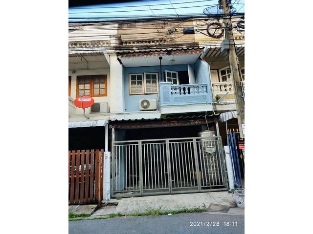 ทาวน์เฮ้าส์ 2 ชั้น 16 ตรว. หมู่บ้านวังทองเฮาส์