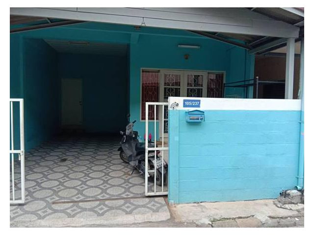 ขาย ทาวน์เฮาส์ หมู่บ้านพลูศรี เมืองปทุมธานี 21 ตร.ว. 3 ห้องนอน 2 ห้องน้ำ ราคา 1.55 ล้านบาท