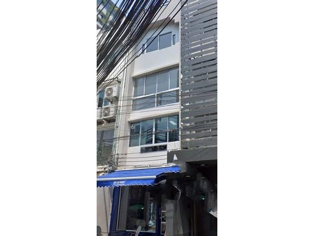 ให้เช่าอาคาร 4 ชั้น สุขุมวิท 31 ใกล้ BTS พร้อมพงษ์