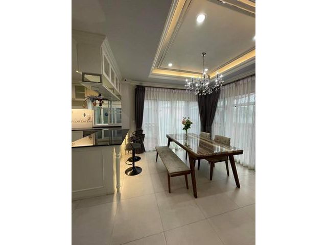 ขายบ้านย่านเลียบด่วน ลัดดารมย์ เอกมัย รามอินทรา