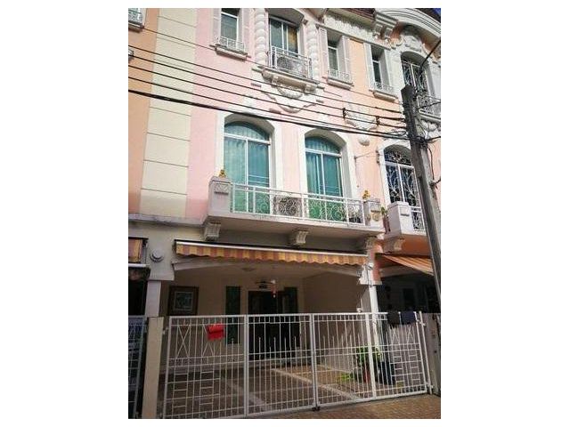 ให้เช่าทาวน์โฮม บ้านกลางเมือง รัชดา เหม่งจ๋าย