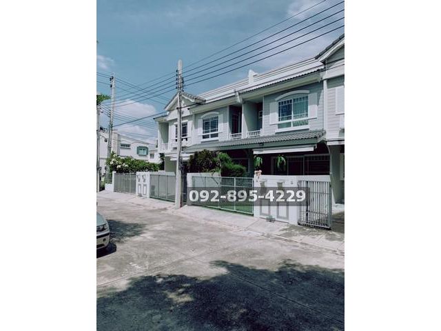 ขาย  ทาวน์โฮมVillaggio Bangna ขนาด 18.1ตรว