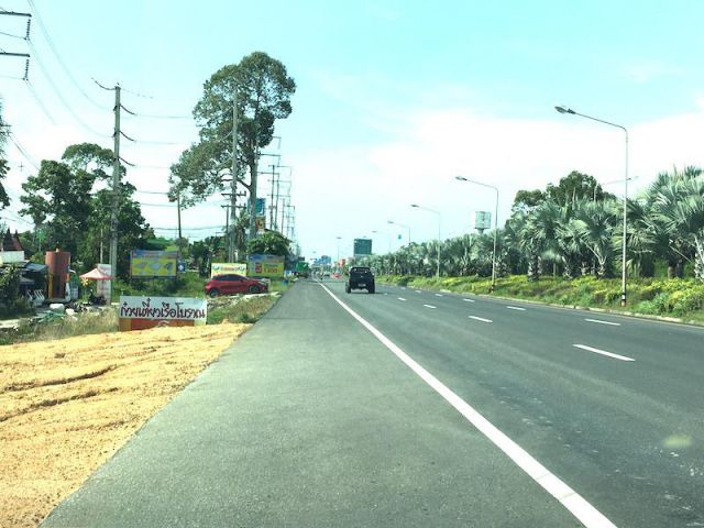 ###ขายที่ดินติดถนนสุขุมวิท บางละมุง ใกล้แยกกระทิงลาย เนื้อที่ 500ตรว.###