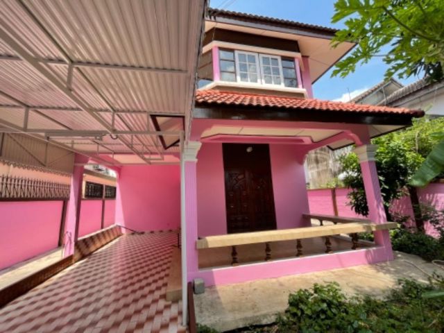 PK26ให้เช่า บ้านสวย 2 ชั้น 70 ตรว. ทำเลดีที่สุด เข้าออกสะดวกมาก ติดรถไฟฟ้า