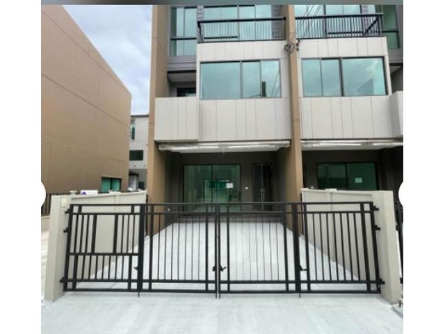 ให้เช่าทาวน์โฮม3ชั้น บ้านกลางเมือง วงแหวนอ่อนนุช