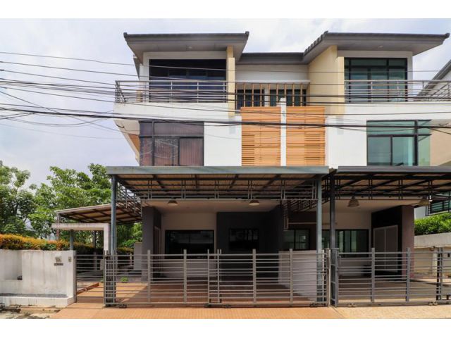 (ขาย) เวอรีเดียน ราชพฤกษ์ บ้านเเฝด 3 ชั้น สไตล์โมเดิร์น  | เเปลงมุม | ติดสวน | ตกเเต่งอย่างดี