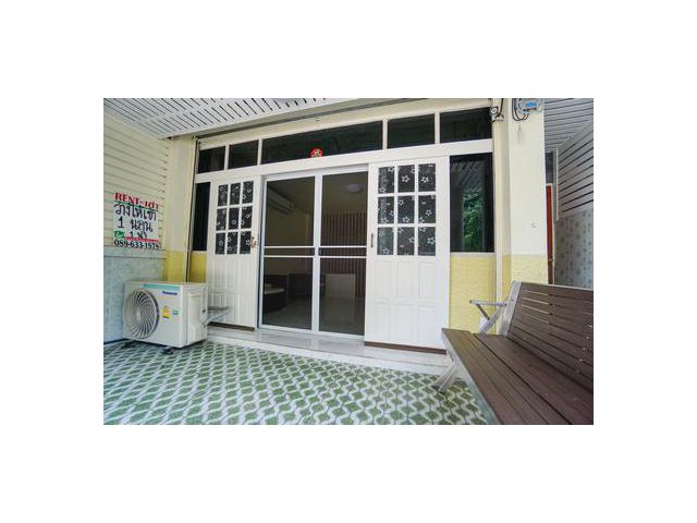 บ้านทาวน์เฮ้าส์ ห้องแอร์ ใกล้เซ็นทร้ลเฟสติวัล