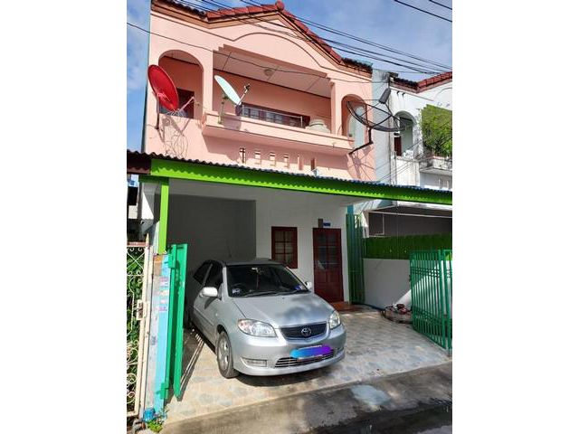 ขายทาวน์เฮ้าส์ 2 ชั้น บ้านสวย พร้อมอยู่ นครลุง 13