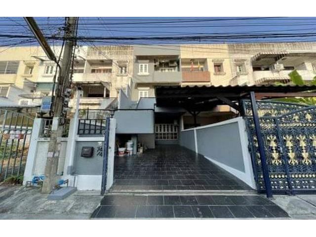 ให้เช่าทาวโฮม3.5ชั้น ถ.สุทธิสาร ใกล้ MRT สุทธิสาร