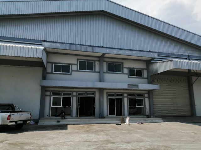 ขายโรงงาน มี รง 4 พร้อมคนเช่า  คลังสินค้า ขายโกดัง พร้อมออฟฟิศ ถนนบางนา กม 23 ใกล้นิคมบางพลี วัดลาดหวาย 2,000 ตารางเมตร