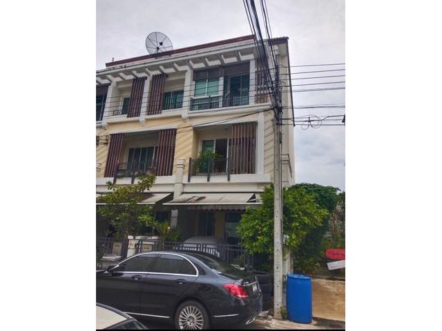 ทาวน์โฮม 3 ชั้น โครงการบ้านกลางเมือง Urbanion