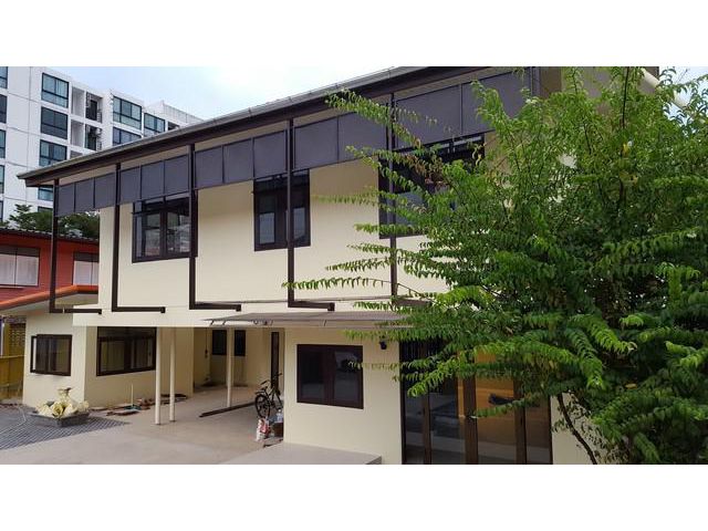 PN24 ให้เช่าบ้านเดี่ยว 2 ชั้น รีโนเวทใหม่หมดทั้งหลัง สุขุมวิท 64 เหมาะทำธุรกิจ เดินทางสะดวก จอดรถได้หลายคัน