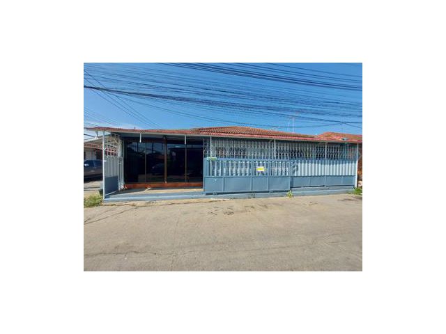 ทาวน์เฮ้าส์ บางคูรัด บางบัวทอง นนทบุรี.