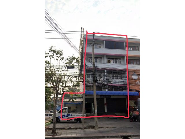 ให้เช่าตึก ทำเลดี 2 คูหา 4.5 ชั้น พร้อมพื้นที่ด้านข้าง ติดปั๊มพีที แยก waxy ซอยมิสทีน กรุงเทพฯ