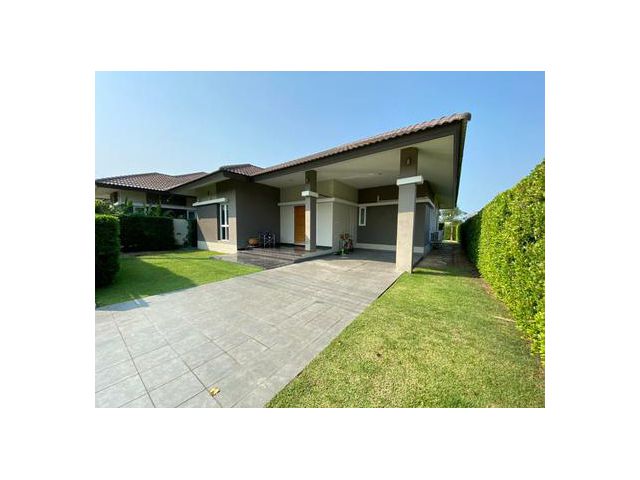 ouse for sale  3 bedrooms and 2 Bath 5.4 MB