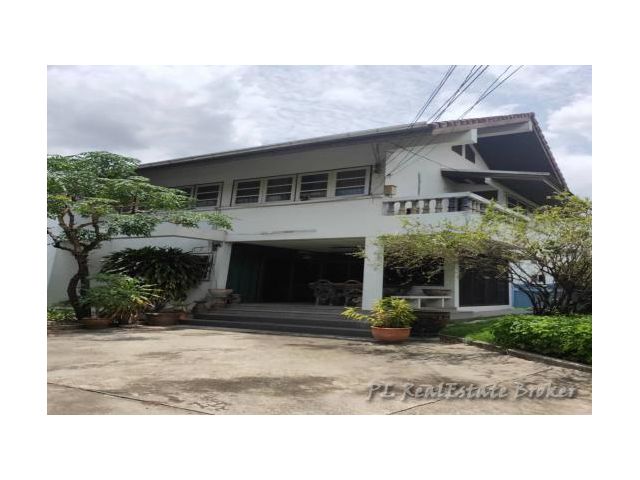 ขายที่ดิน 532 ตรว พร้อมบ้าน 2หลัง ลาดพร้าว124