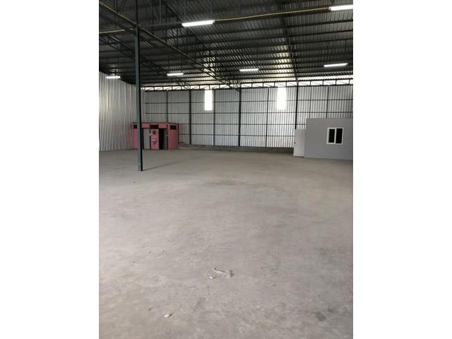 ให้เช่าโกดัง พร้อมออฟฟิศ 600 ตรม. ลาดพร้าว 101