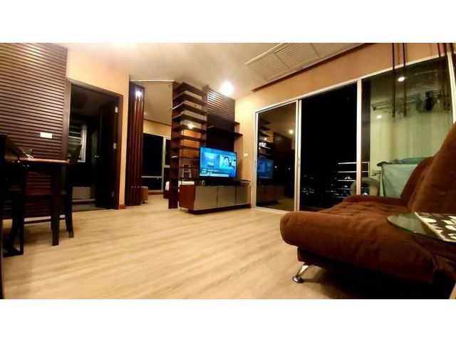 THE LIGHT Ladprao 8  near MRT Lat Phrao