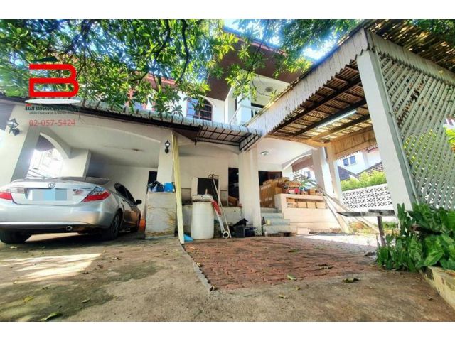 บ้านเดี่ยว 2 ชั้น ซอยสุขุมวิท 64 แยก 6-5-5 เนื้อที่ 102 ตรว. มี 6 ห้องนอน 4 ห้องน้ำ ถนนสุขุมวิท เขตพระโขนง