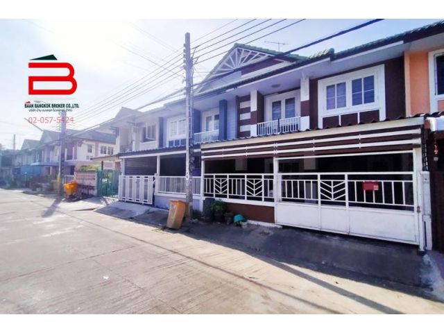 ทาวน์เฮาส์ 2 ชั้น โครงการ พฤกษา 10 เนื้อที่ 18 ตรว. มี 3 นอน 2 น้ำ ถนนบางกรวย-ไทรน้อย จ.นนทบุรี
