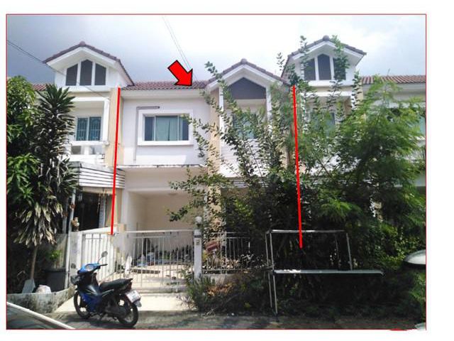 ขายทาวน์เฮ้าส์ :   หมู่บ้านแลนซีโอ รามคำแหง วงแหวน
